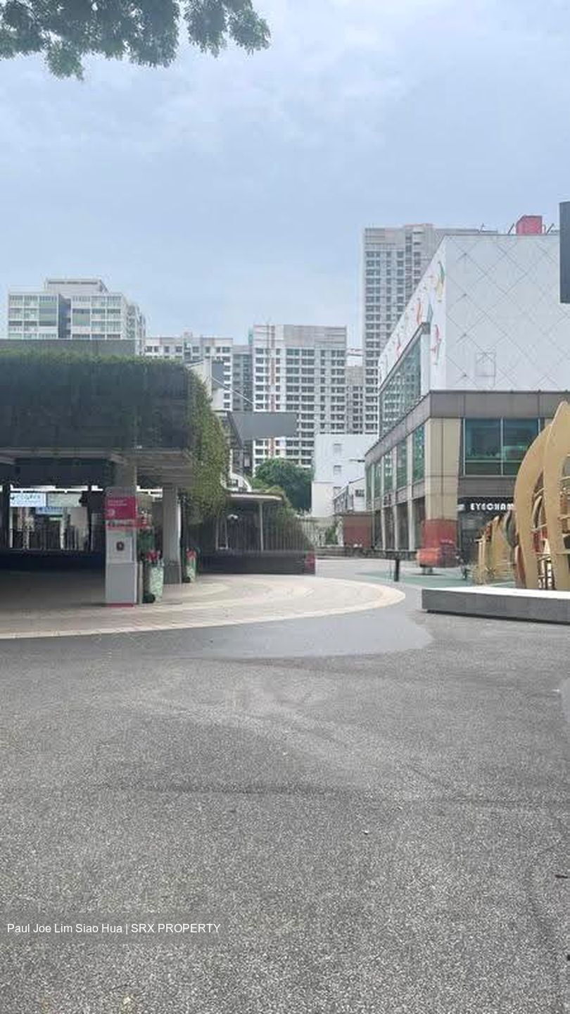 Ang Mo Kio Avenue 8 (D20), Shop House #609657451